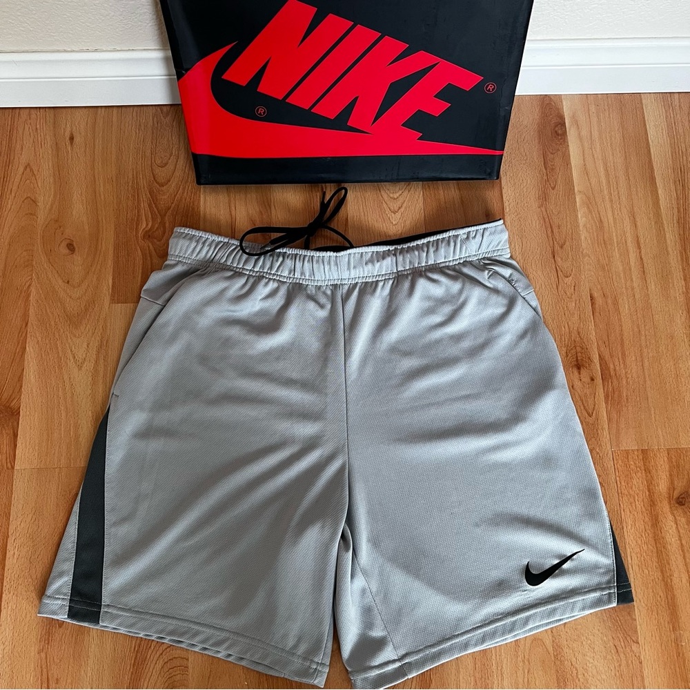 Nike Dri Fit Shorts  Size Large Three Pairs - Picture 2 of 14